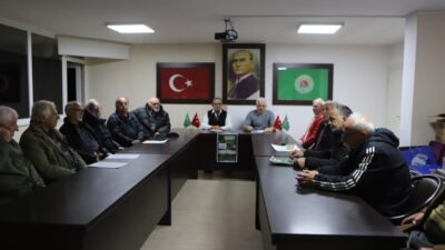 Haber:Selda Karafazlı Görüntü:Ali Ossman Ertaş Rize’nin Fındıklı ilçesinde çay üreticileri,