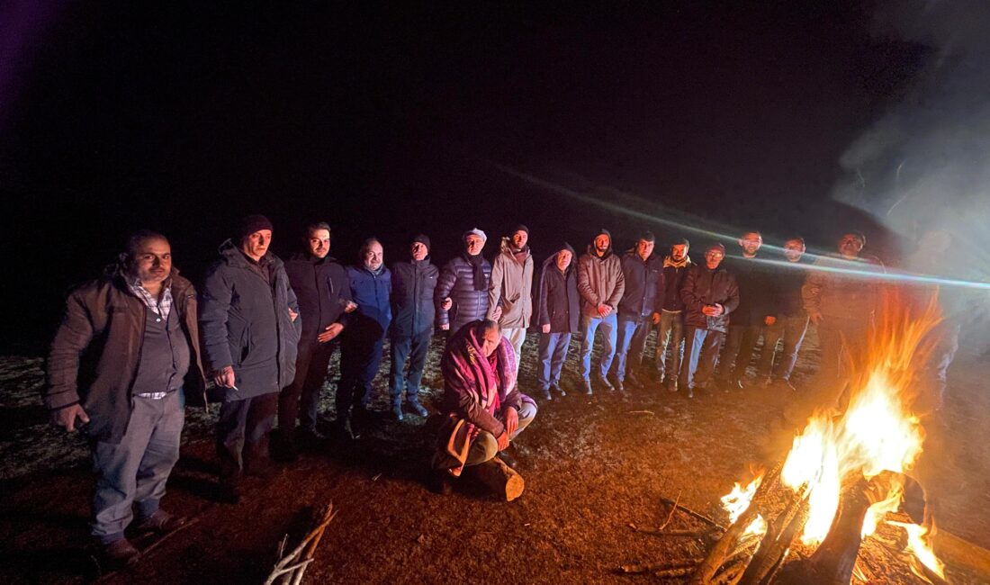 “Madene Karşıyım” Diyordu… AKP’li Başkanın Şirketle Fotoğrafları Tepki Çekti Haber: