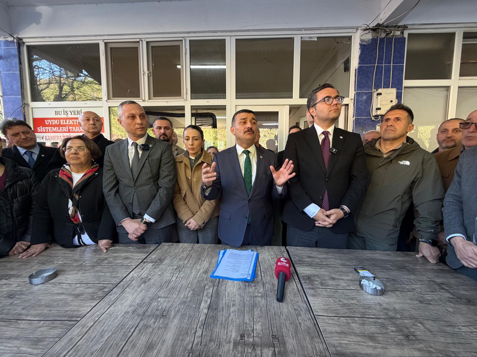 Tirebolu Sekü Köyü’nde AKP’li Cantürk Alagöz’e ait maden çalışmalarına karşı