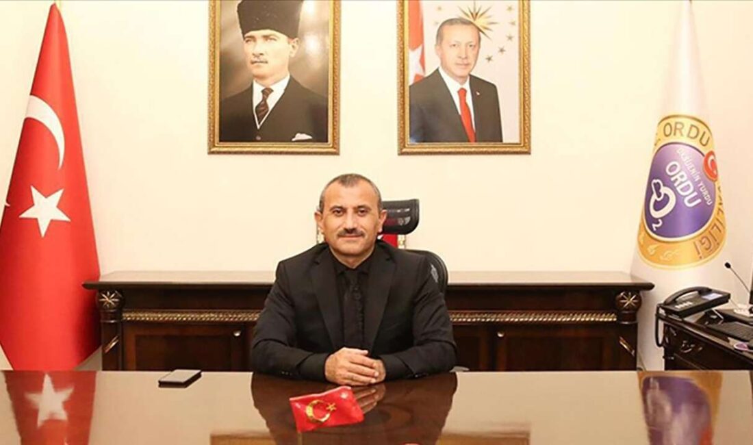 “Vali Sonel maddi talepte bulundu, vermedim.” “Siz buradayken o makama