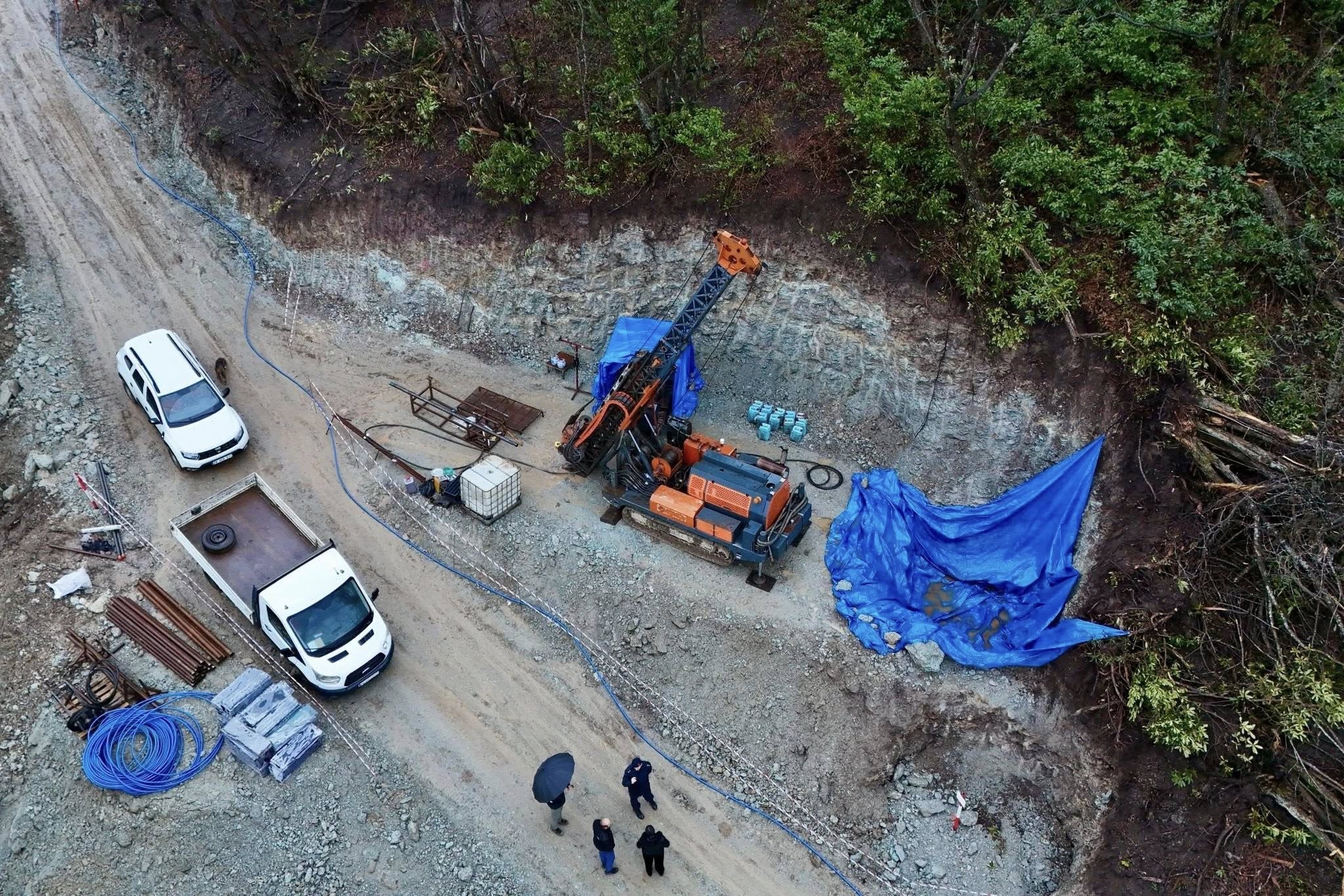 Mahkeme kararına rağmen Alagöz Madencilik, Giresun Sekü Köyü’ndeki sondaj makinesini