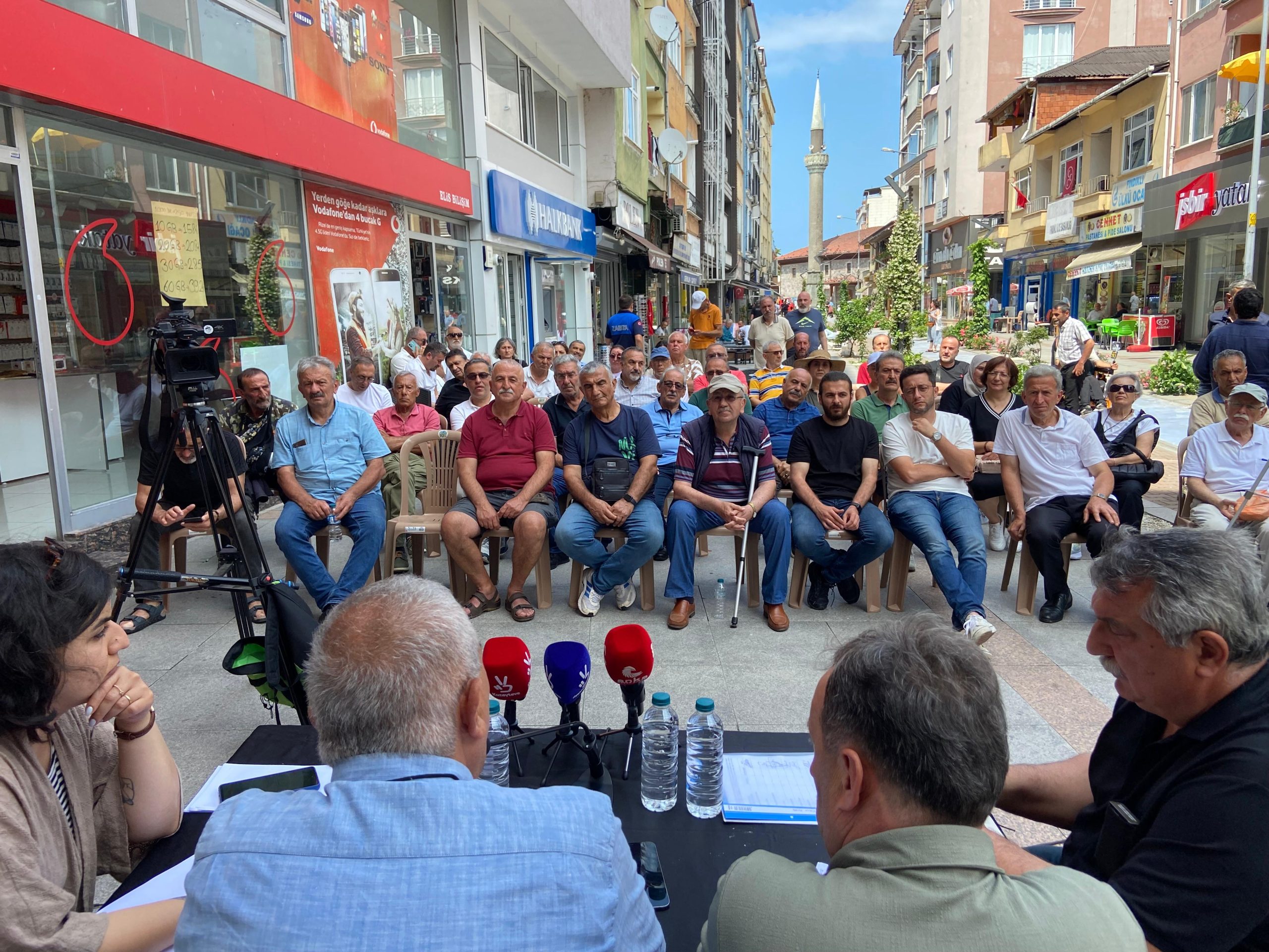 Flash Gelişme ..Fındıklı CHP Belediye başkanı Çervatoğlu ve meclis üyeleri