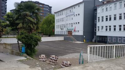 Milli Eğitim Müdürü Akmeşe Kendisine Özel Tuvalet Yaptırdı, Okulu Kapısız