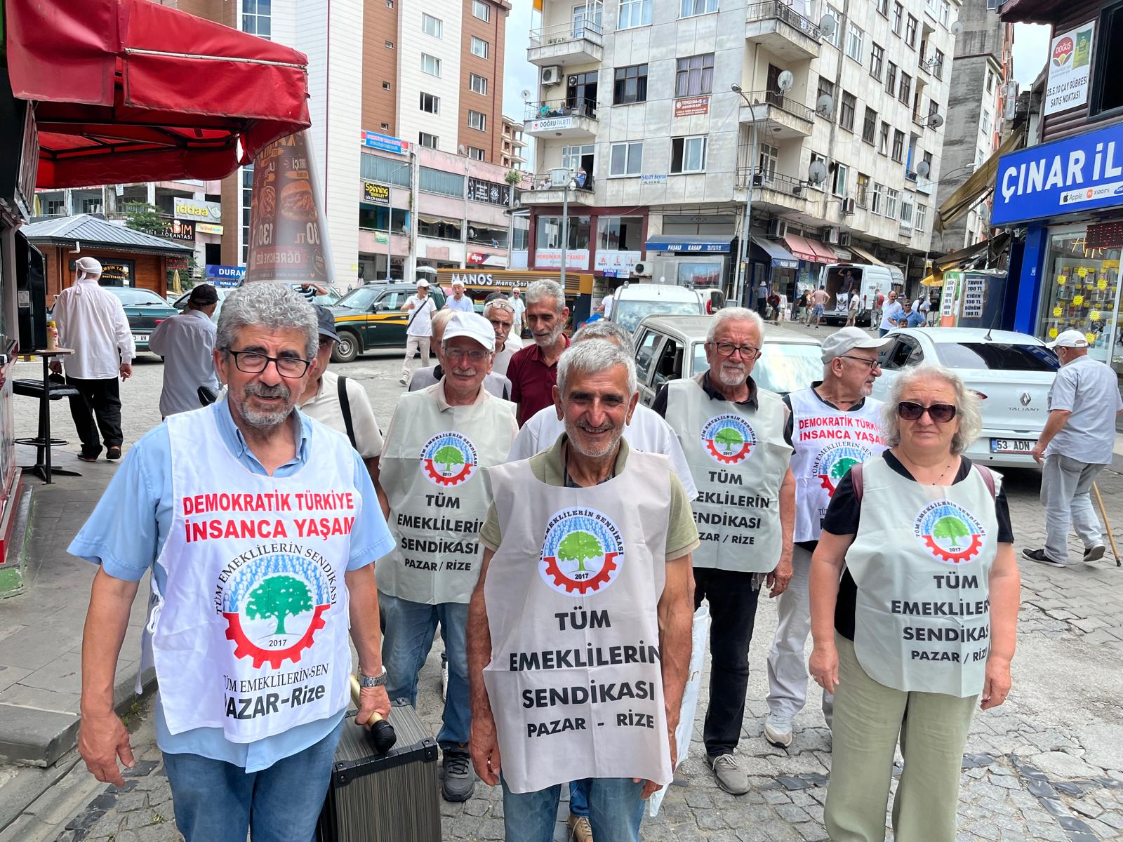 Pazar’da Emekli Platformundan Enflasyon Açıklaması Haber: Gençağa KARAFAZLI (RİZE) –