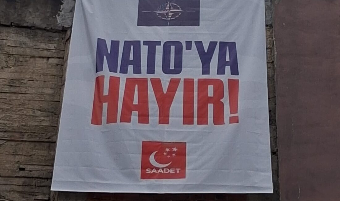 NATO Protestoları Rize’de Sürüyor: Saadet Partisi’nden “NATO’ya Hayır” Pankartı Haber: