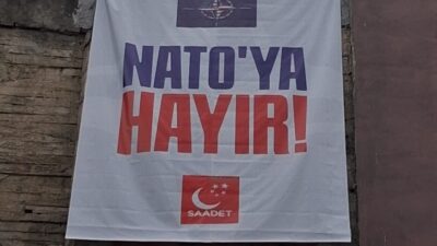 NATO Protestoları Rize’de Sürüyor: Saadet Partisi’nden “NATO’ya Hayır” Pankartı Haber: