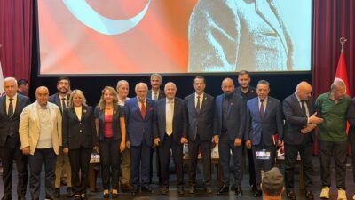 Ümit Özdağ Rize de “Zafer Partisi Türkiye’nin Geleceğini Konuşuyor” Programında