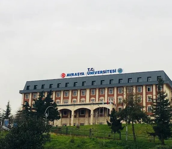 Avrasya Üniversitesi, 2026-2027 akademik yılı öğrenci kayıtlarının ilk gününde rekor