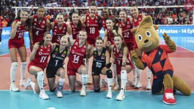 A Milli Kadın Voleybol Takımı, Macaristan’ı 3-0 yendi. Bu sonuçla