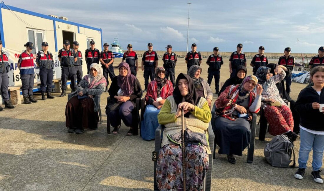 Rize’nin  Pazar ilçesinde  kafes balıkçılığı projesine karşı yaklaşık 3 aydır