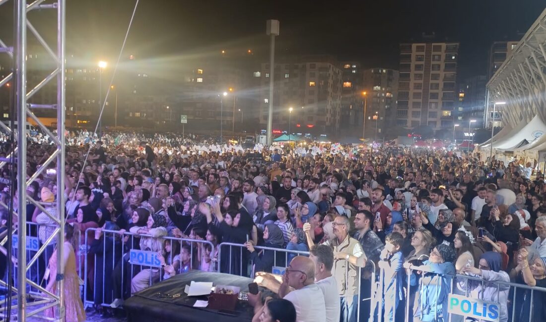 haber:Gençağa KARAF Trabzon’un Of ilçesinde Of Folklor derneği tarafından düzenlenen