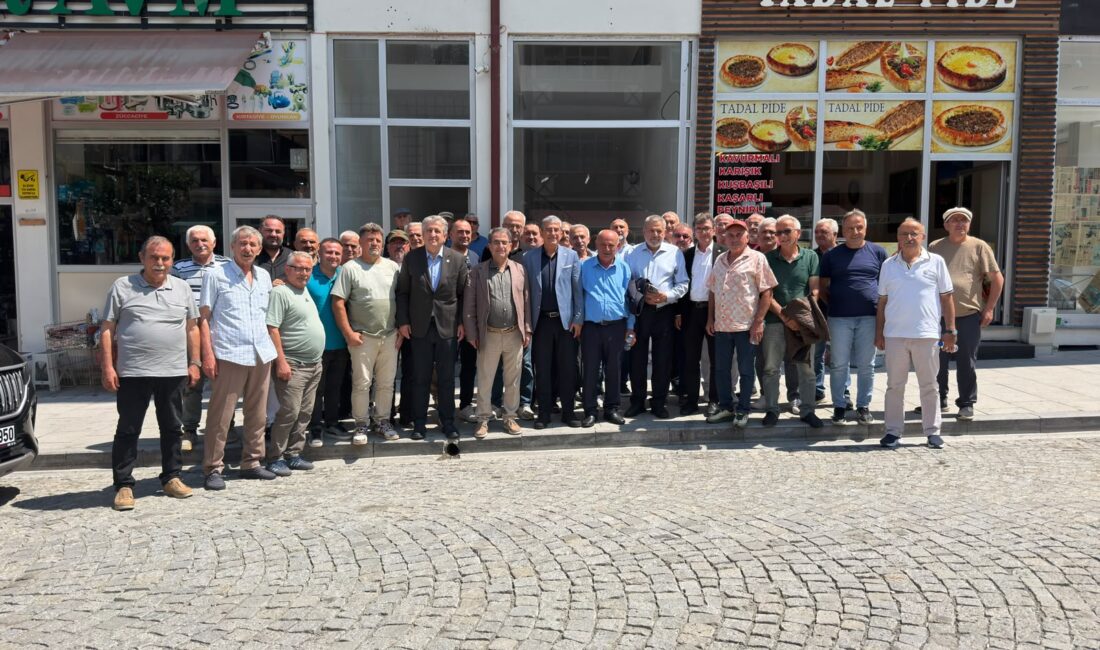 HABER:GENÇAĞA KARAFAZLI Yeni Parti, siyasi çalışmalarının başlangıcını Rize’den yaptı. Grup