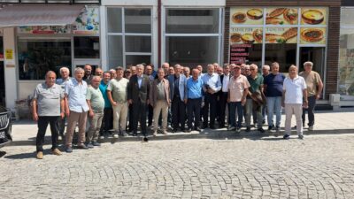HABER:GENÇAĞA KARAFAZLI Yeni Parti, siyasi çalışmalarının başlangıcını Rize’den yaptı. Grup