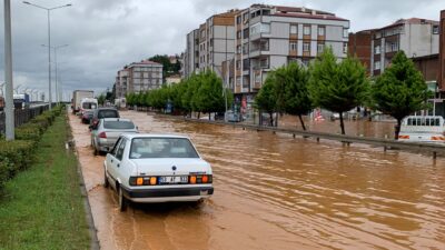HABER.GENÇAĞA KARAFAZLI (RİZE)- Doğu Karadeniz Bölgesi’nde dün akşam saatlerinden itibaren başlayan