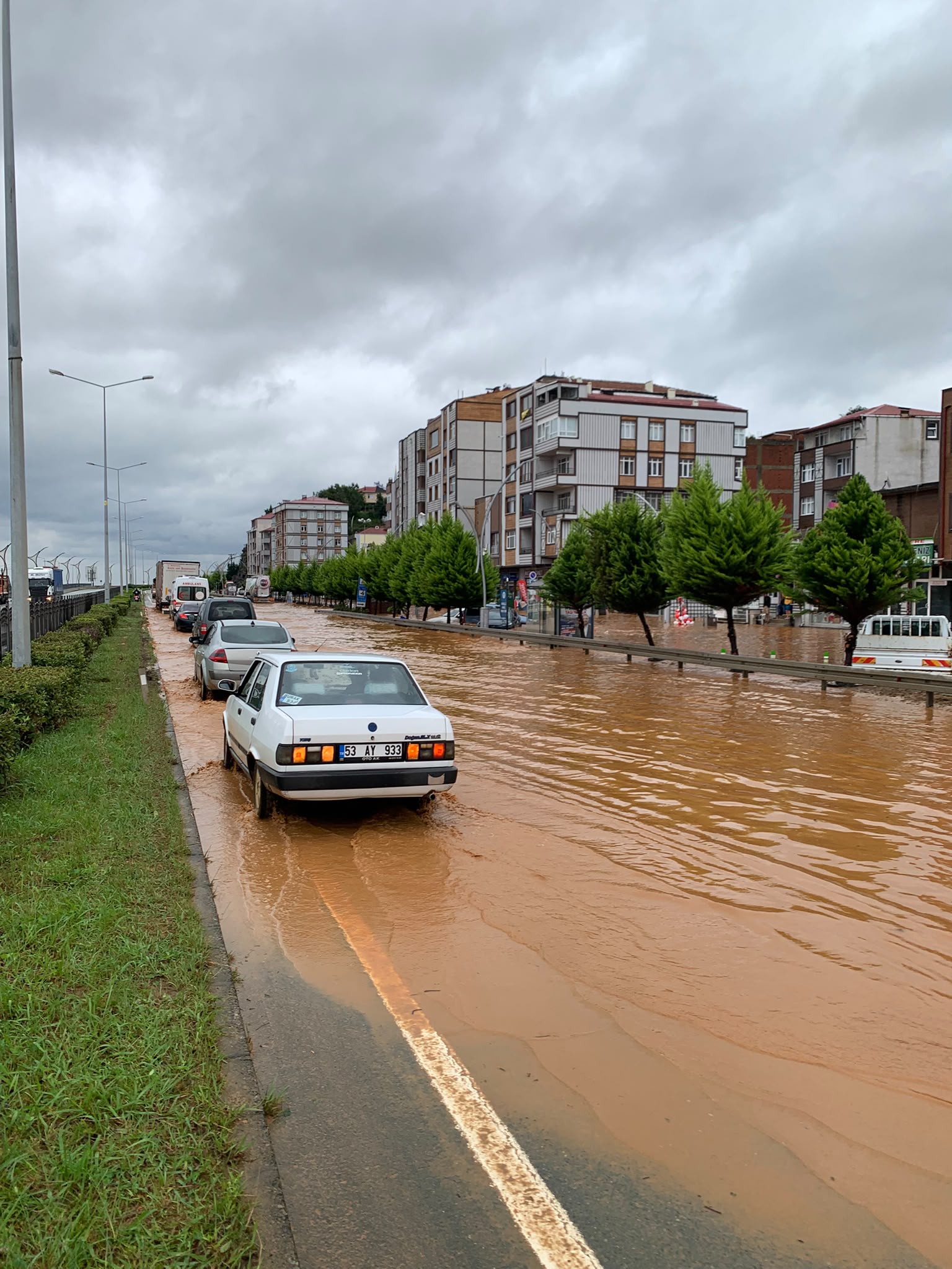 HABER.GENÇAĞA KARAFAZLI-ÖZLEM EMİR (RİZE)- Doğu Karadeniz Bölgesi’nde dün akşam saatlerinden
