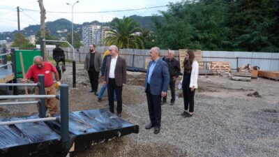 Rize Belediyesi tarafından Rize Millet Bahçesi içerisinde yapımı sürdürülen çocuk