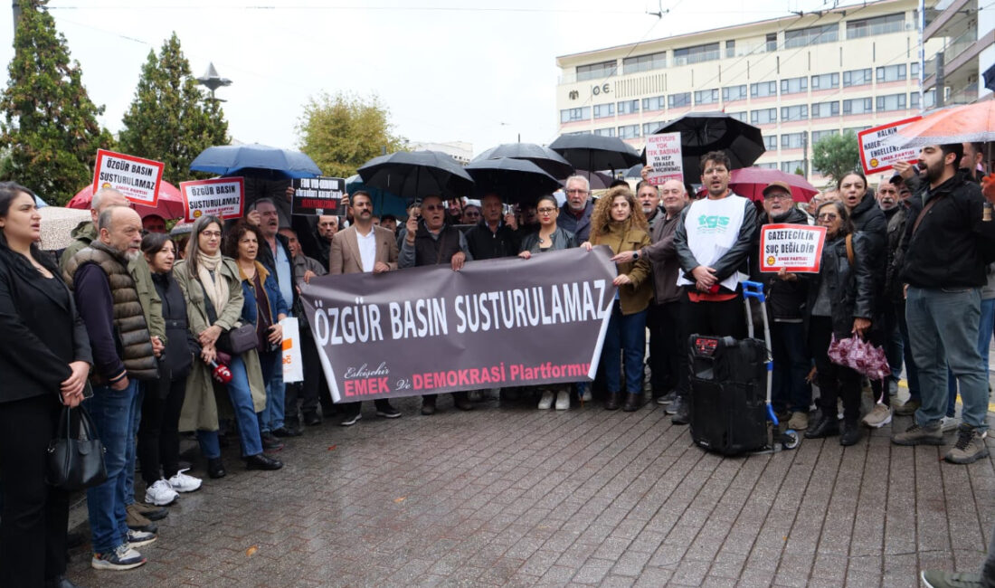 Eskişehir’de gazeteciler ve Eskişehir Emek ve Demokrasi Platformu bileşenleri, Halk