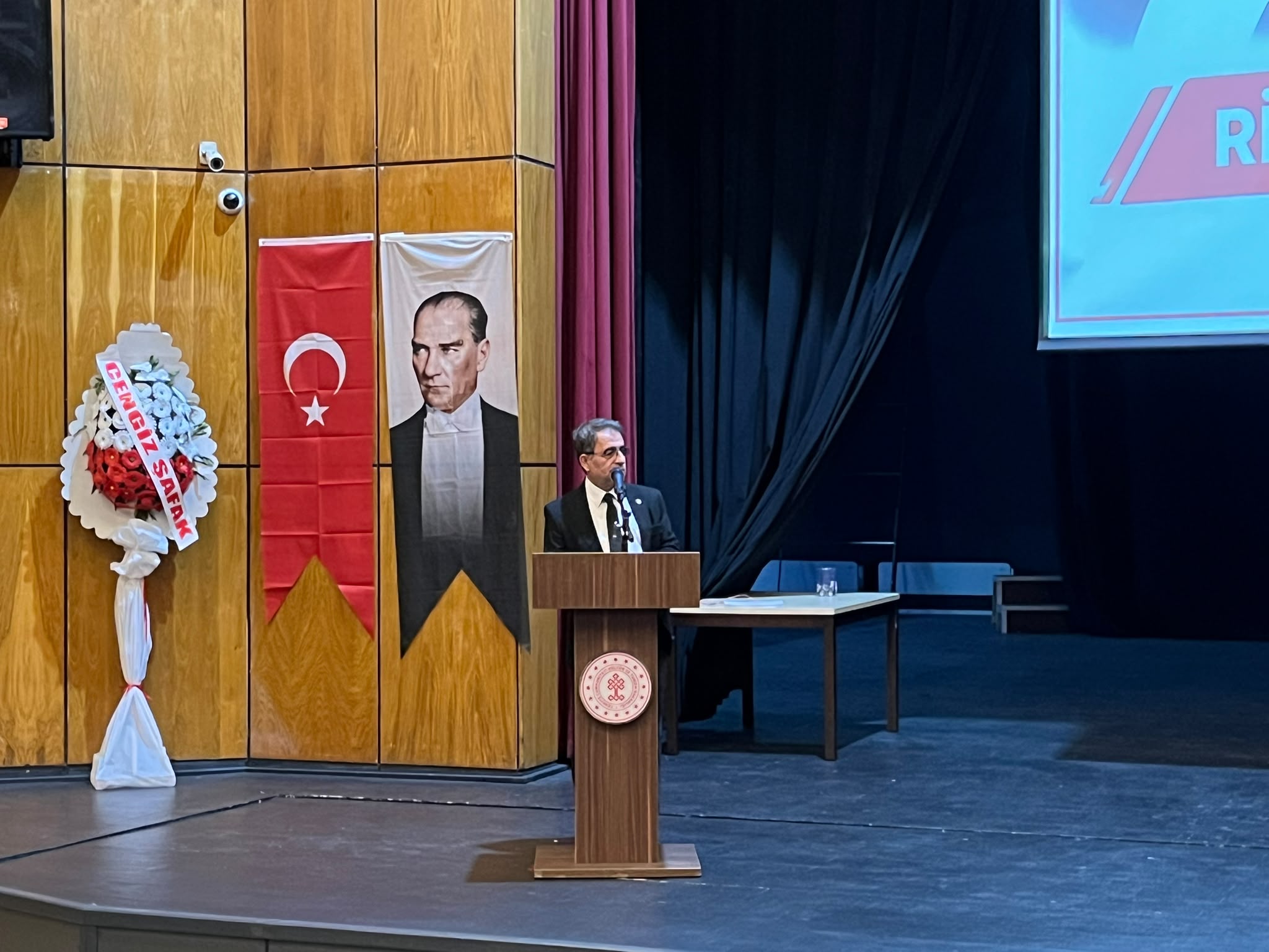 RİZE’DE İL BAŞKANLIĞI SEÇİMİNDE OY KULLANMA İŞLEMİ BAŞLADI Rize’de il
